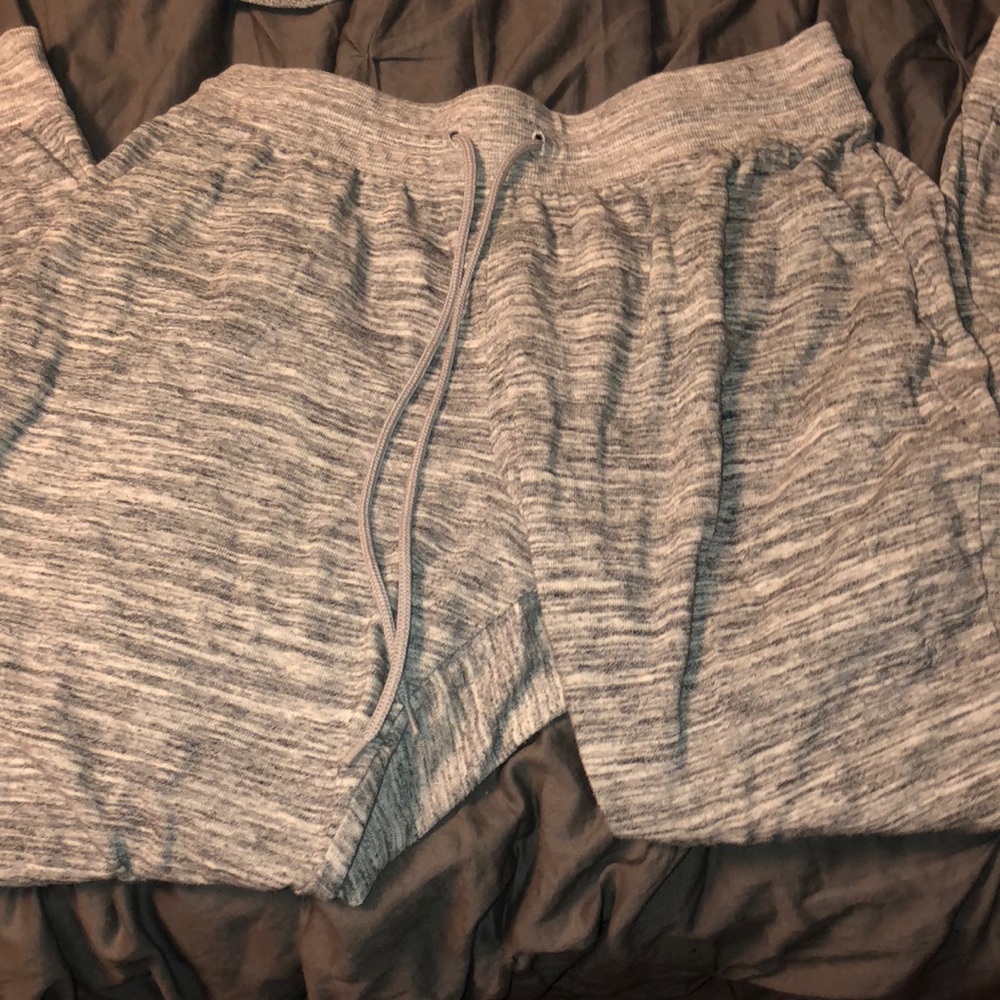 Grey and white joggers. Has pockets!!